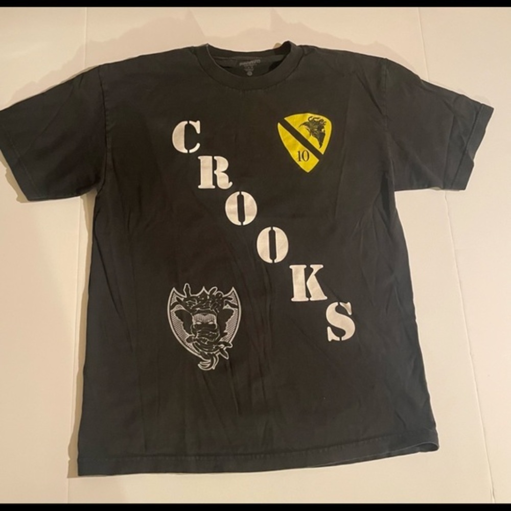 Crooks and‎ Castles black tee